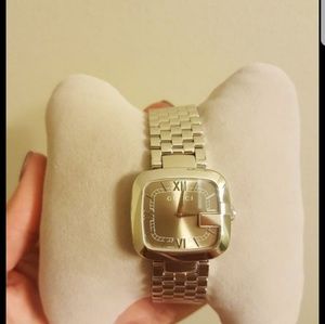 Gucci watch..